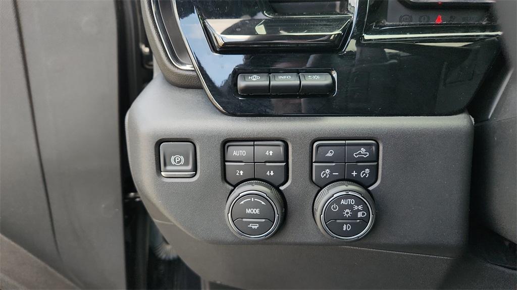 used 2022 Chevrolet Silverado 1500 car, priced at $51,000