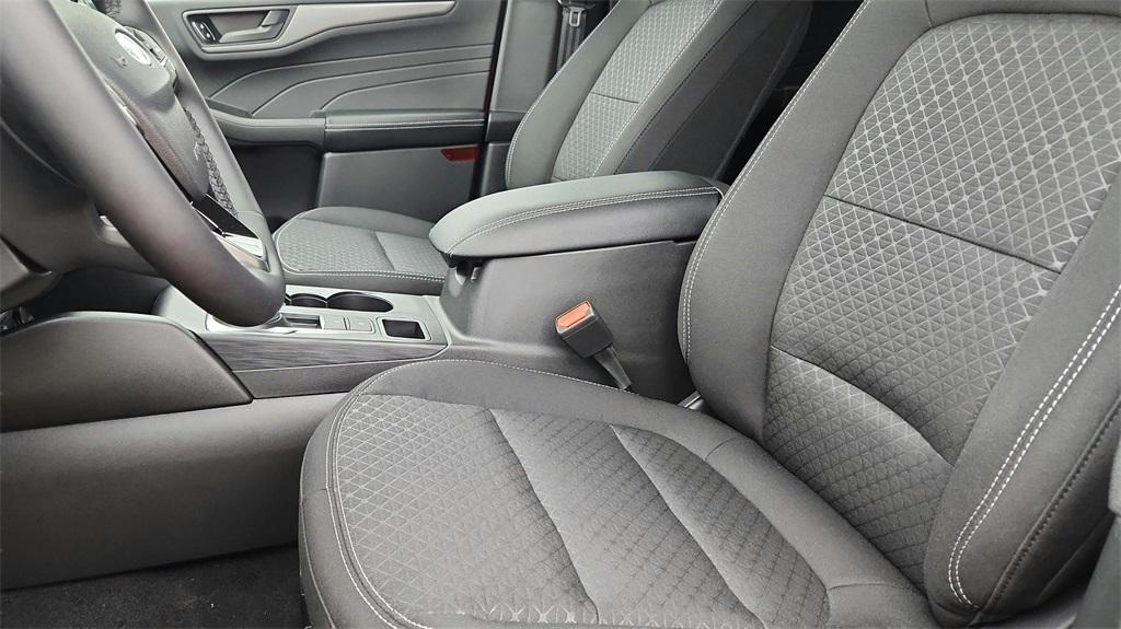 new 2025 Ford Escape car, priced at $29,674