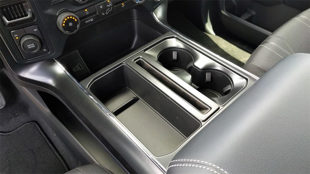 new 2025 Ford F-150 car, priced at $40,995