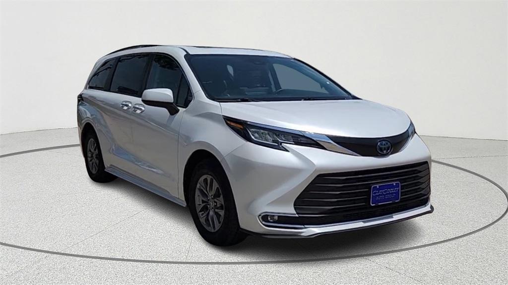 used 2023 Toyota Sienna car, priced at $35,500