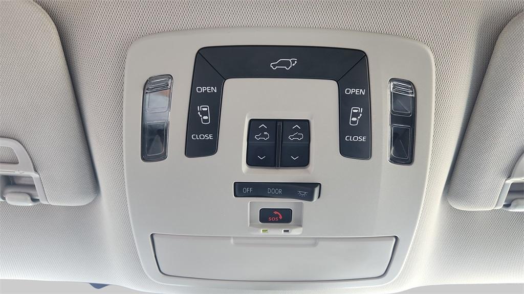 used 2023 Toyota Sienna car, priced at $35,500