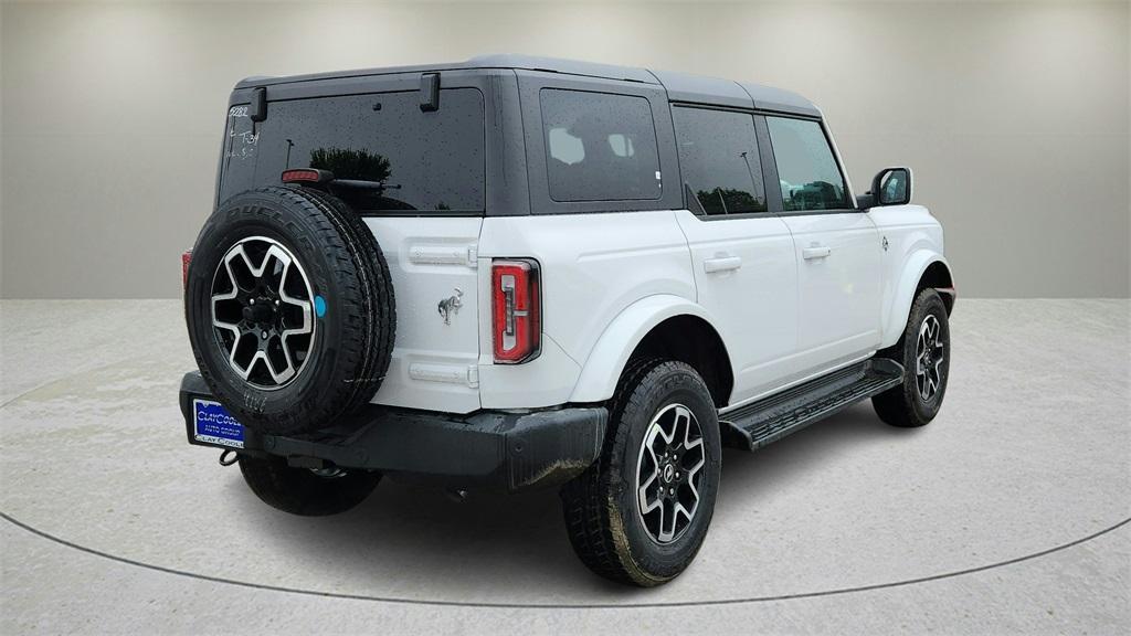 new 2025 Ford Bronco car, priced at $47,343