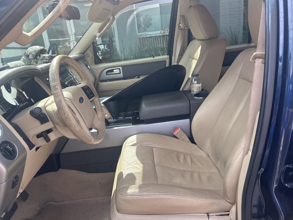used 2013 Ford Expedition car, priced at $9,000