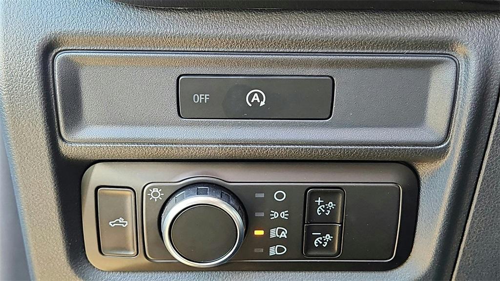 new 2025 Ford F-150 car, priced at $39,562