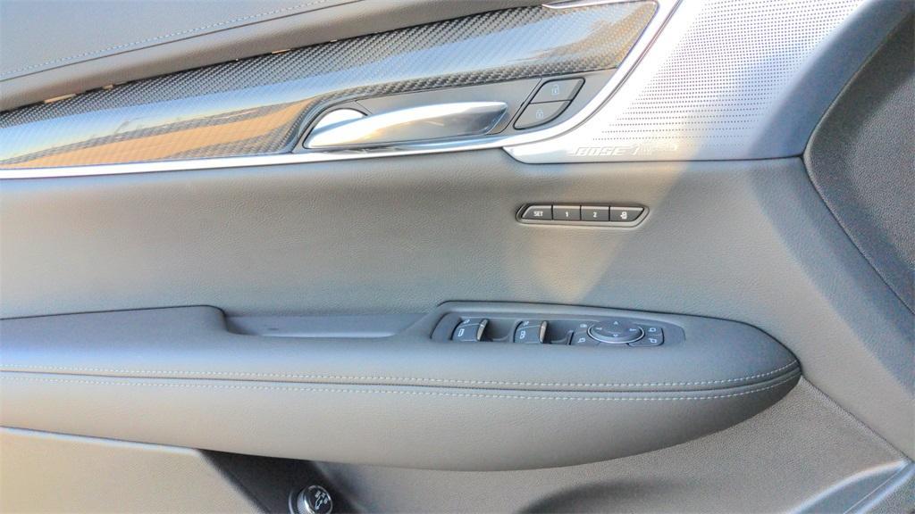 used 2024 Cadillac XT6 car, priced at $59,000
