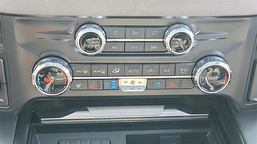 new 2025 Ford F-250 car, priced at $89,889