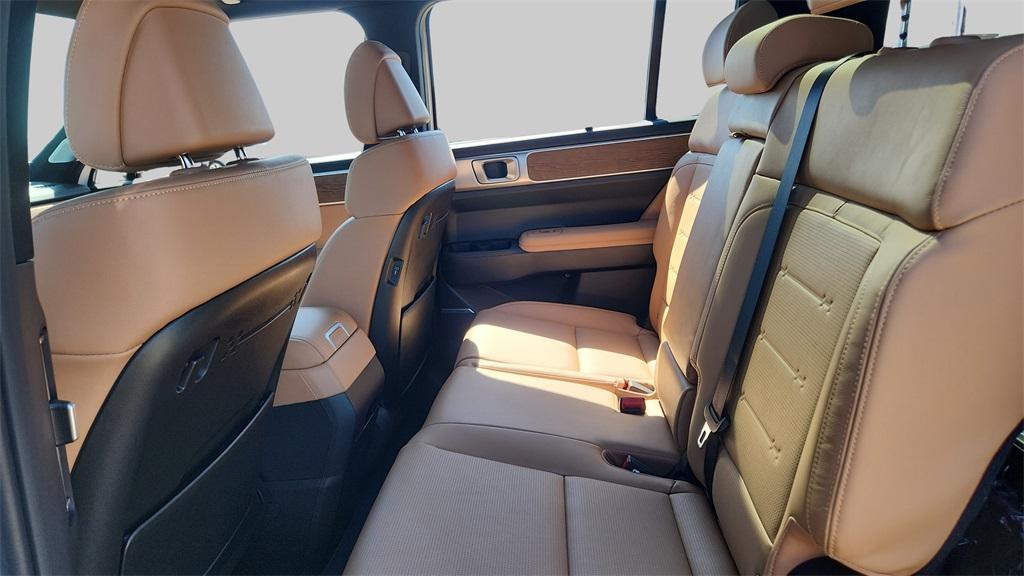 used 2025 Hyundai SANTA FE HEV car, priced at $38,000