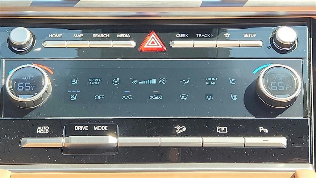 used 2025 Hyundai SANTA FE HEV car, priced at $38,000