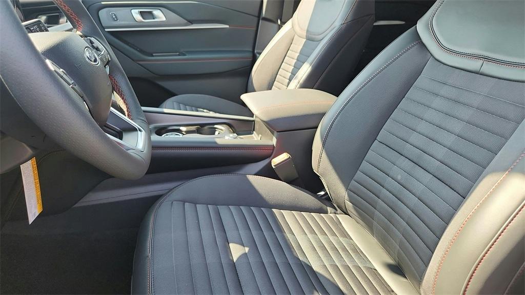 new 2025 Ford Explorer car, priced at $42,632