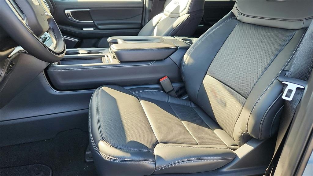 new 2025 Ford Expedition Max car, priced at $83,241