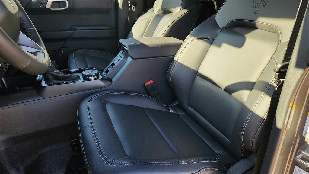 new 2025 Ford Bronco car, priced at $45,583