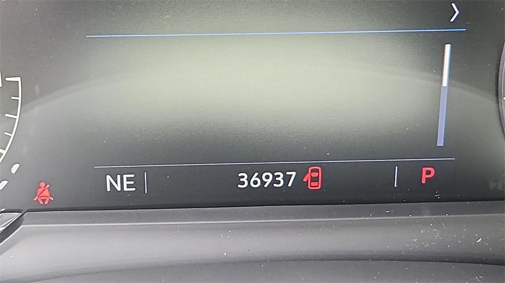 used 2021 Cadillac XT5 car, priced at $26,000