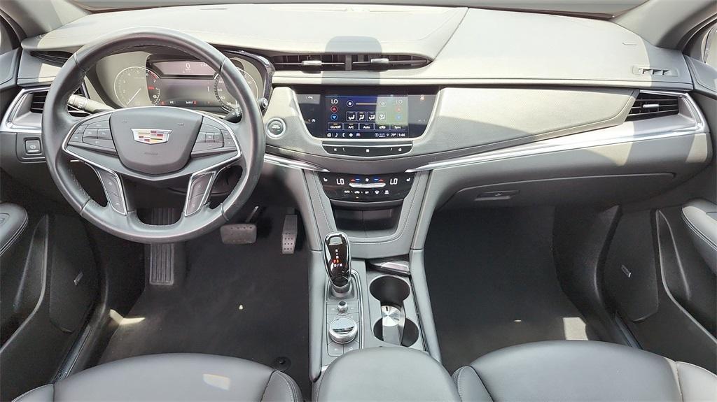 used 2021 Cadillac XT5 car, priced at $26,000