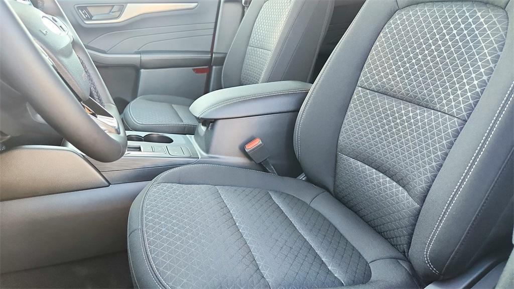 new 2025 Ford Escape car, priced at $29,370