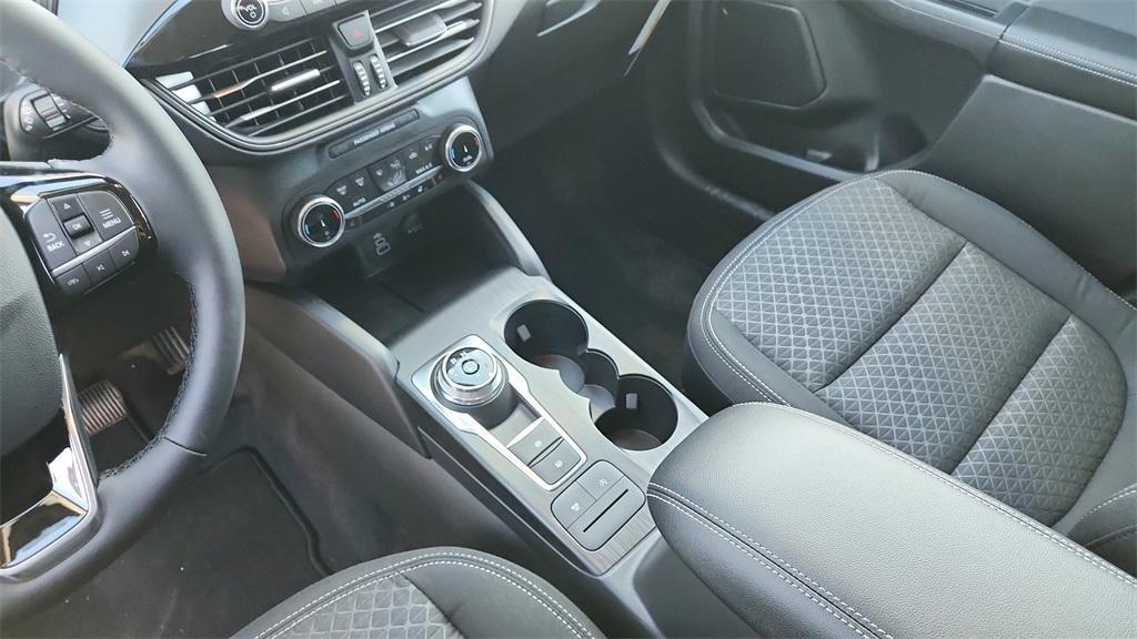 new 2025 Ford Escape car, priced at $29,370