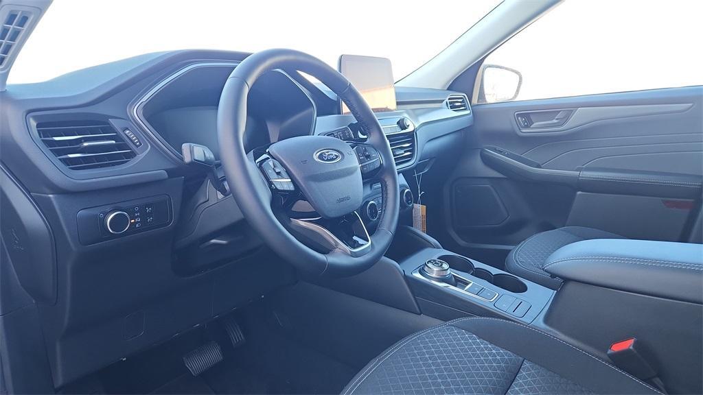 new 2025 Ford Escape car, priced at $22,718