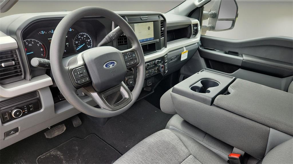 new 2025 Ford F-250 car, priced at $53,252
