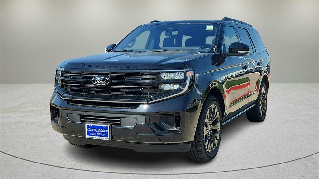 new 2025 Ford Expedition car, priced at $77,653