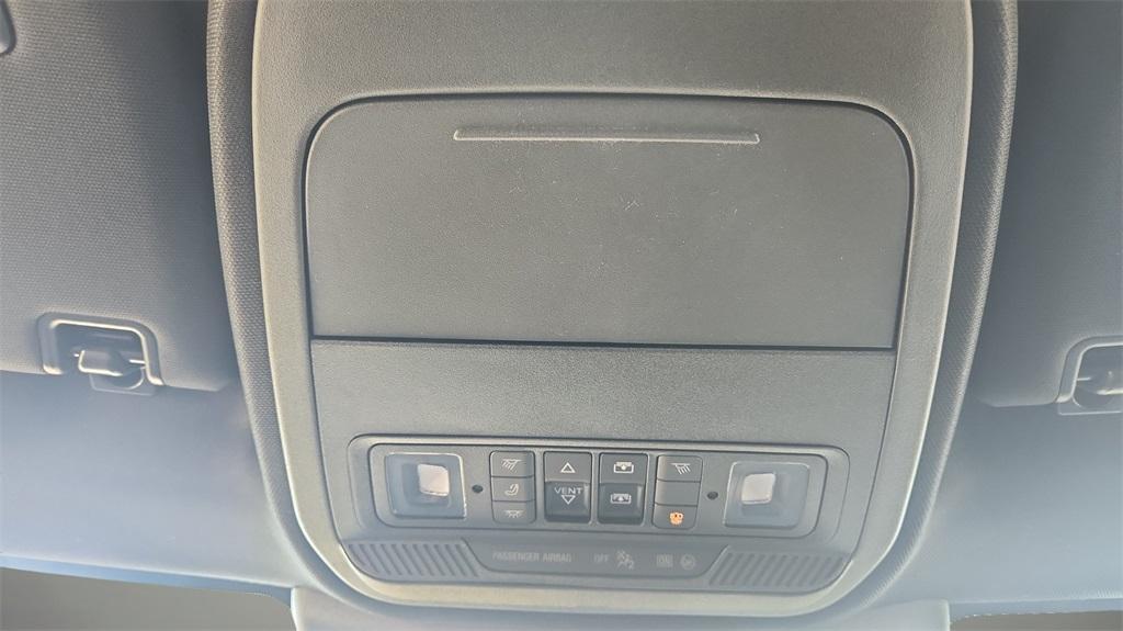 new 2025 Ford Expedition car, priced at $77,653