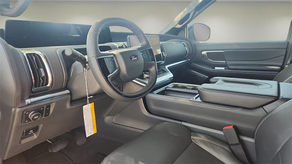 new 2025 Ford Expedition car, priced at $77,653