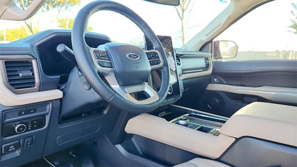 new 2024 Ford Expedition car, priced at $58,912