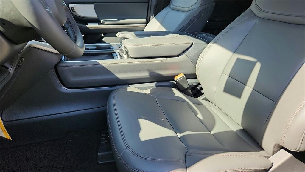 new 2025 Ford Expedition Max car, priced at $67,753