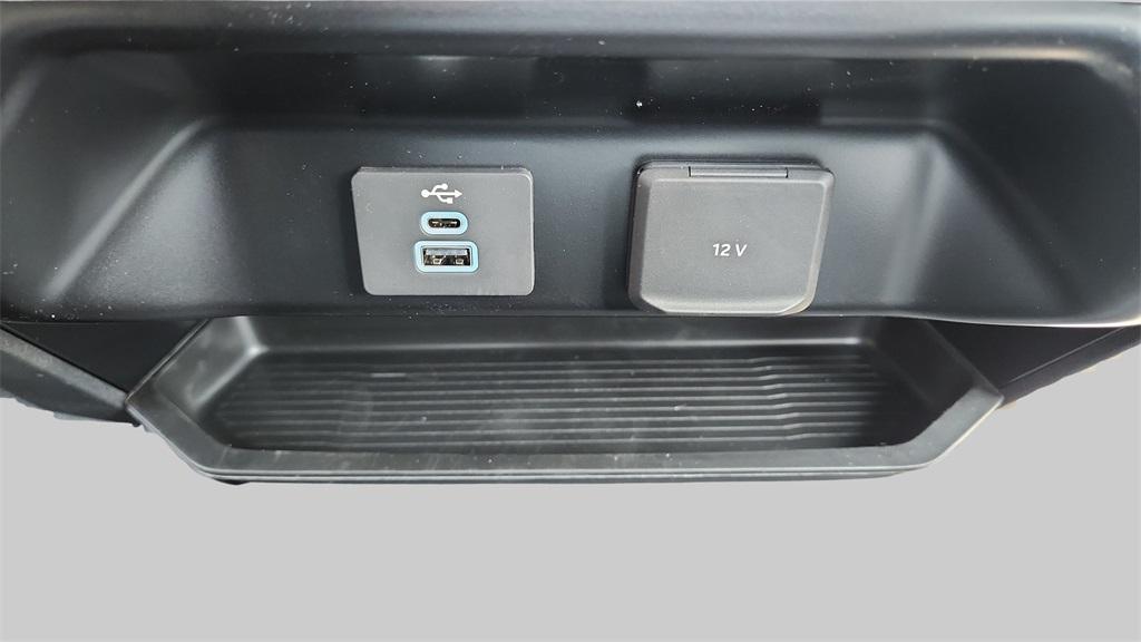 new 2025 Ford F-450 car, priced at $68,054