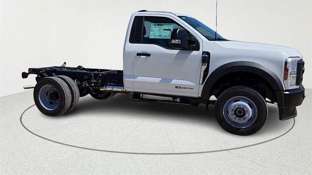 new 2025 Ford F-450 car, priced at $68,054