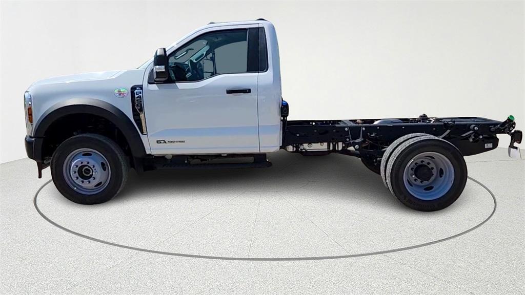 new 2025 Ford F-450 car, priced at $68,054