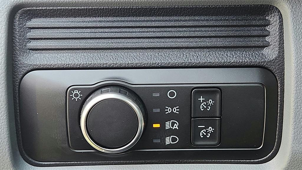 new 2025 Ford F-450 car, priced at $68,054