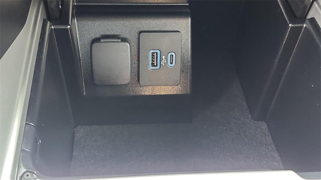 used 2022 Ford Explorer car, priced at $29,000