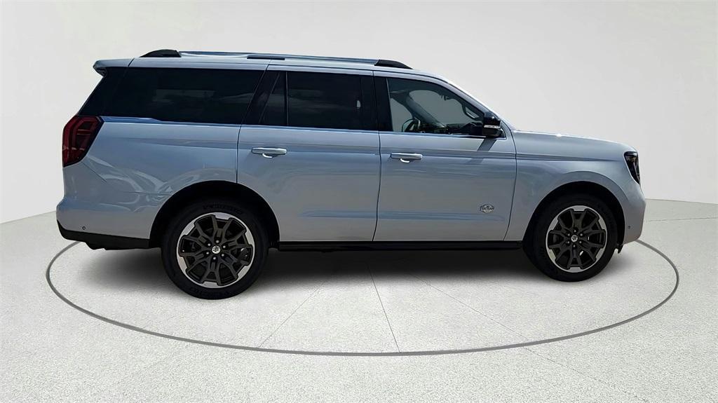new 2025 Ford Expedition car, priced at $83,136