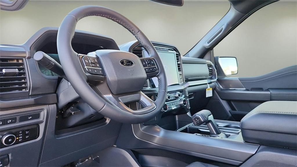 new 2025 Ford F-150 car, priced at $47,075