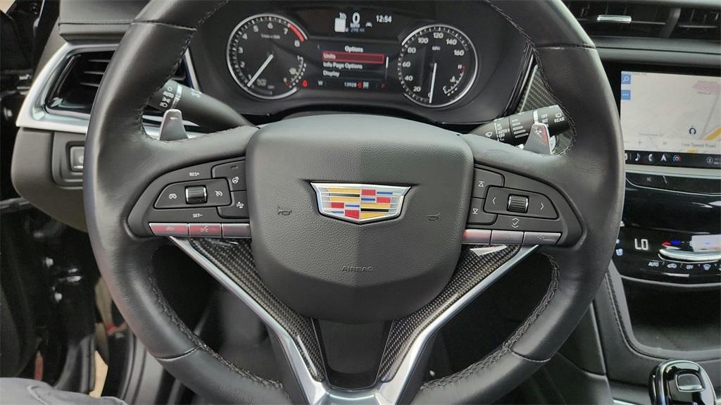 used 2024 Cadillac XT6 car, priced at $52,000