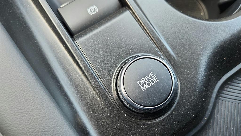 new 2025 Ford Explorer car, priced at $43,238