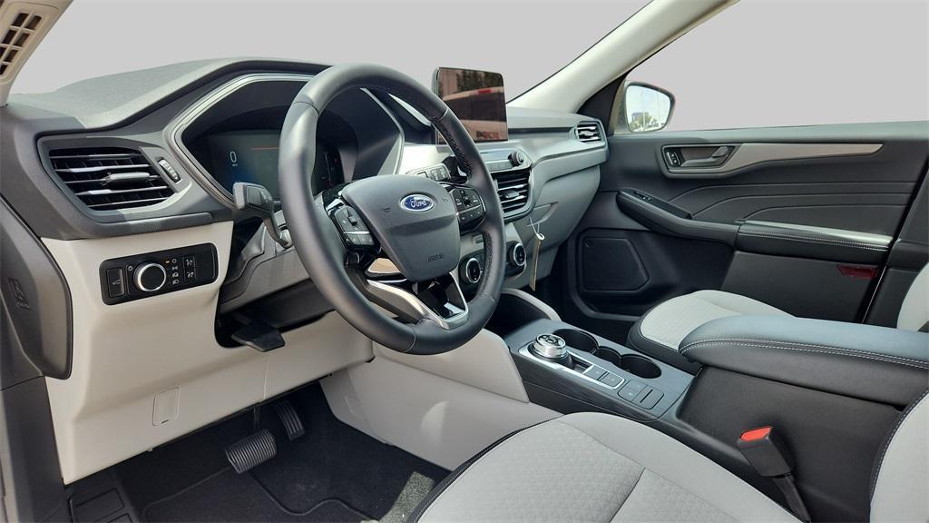new 2025 Ford Escape car, priced at $25,135
