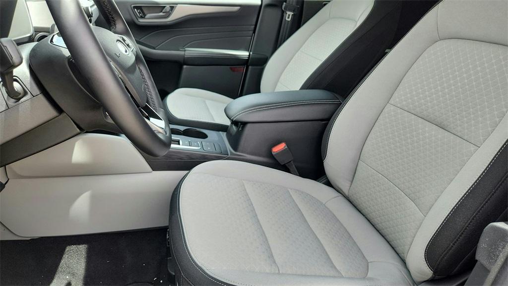 new 2025 Ford Escape car, priced at $25,135