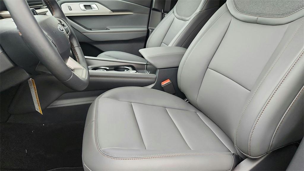 new 2025 Ford Explorer car, priced at $36,963