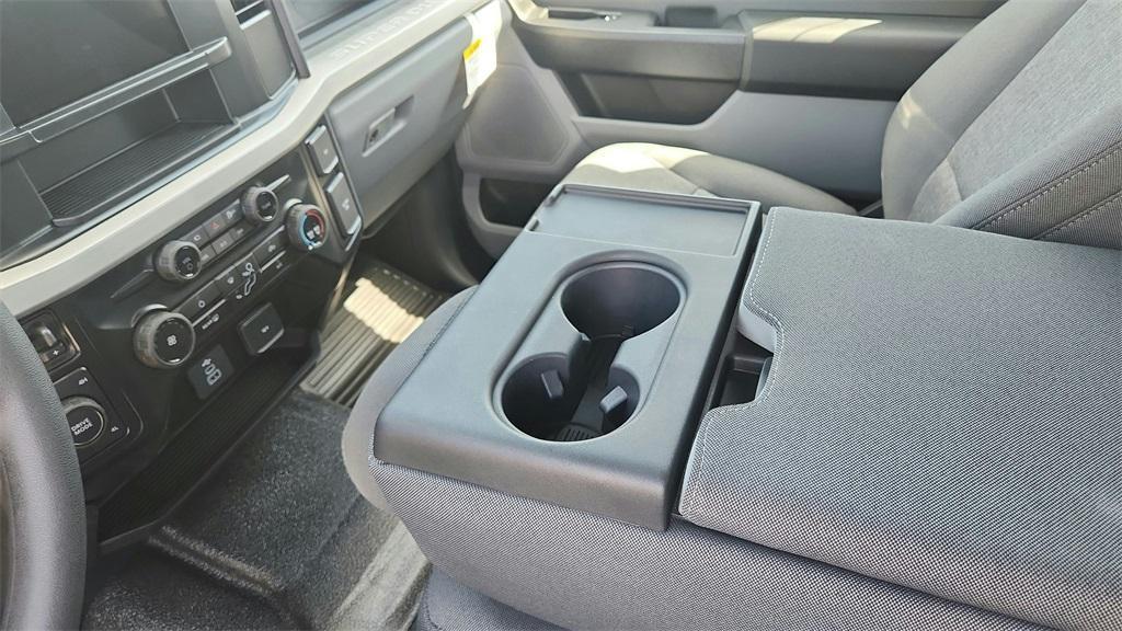 new 2025 Ford F-450 car, priced at $79,390