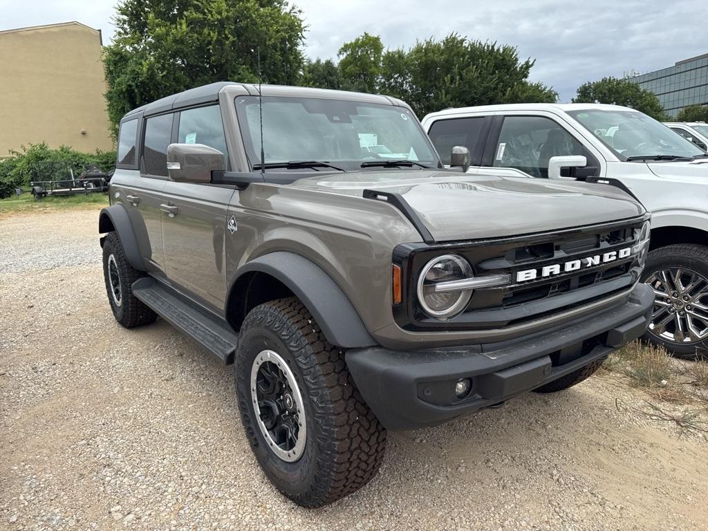 new 2025 Ford Bronco car, priced at $59,441