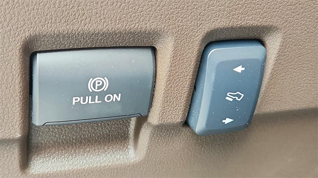 new 2025 Ford F-450 car, priced at $106,410