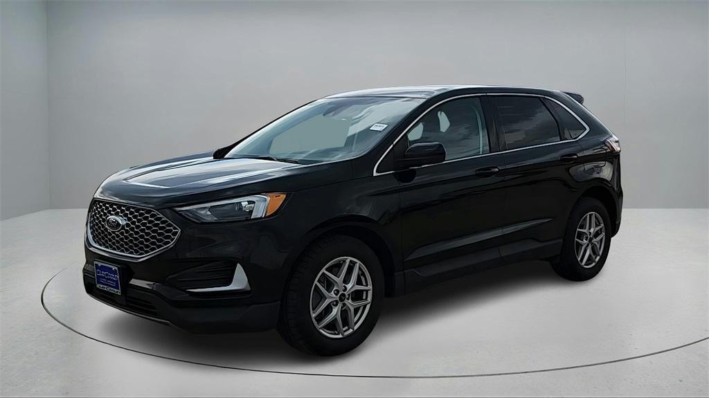 used 2024 Ford Edge car, priced at $24,500