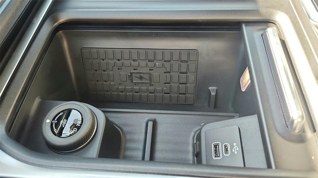 new 2025 Ford Expedition Max car, priced at $82,424