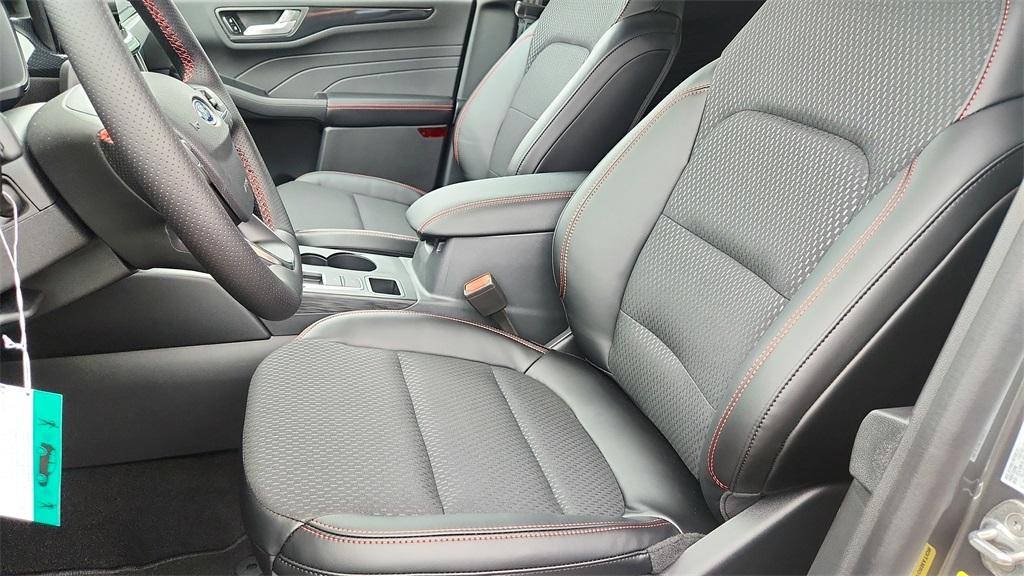 new 2025 Ford Escape car, priced at $32,146