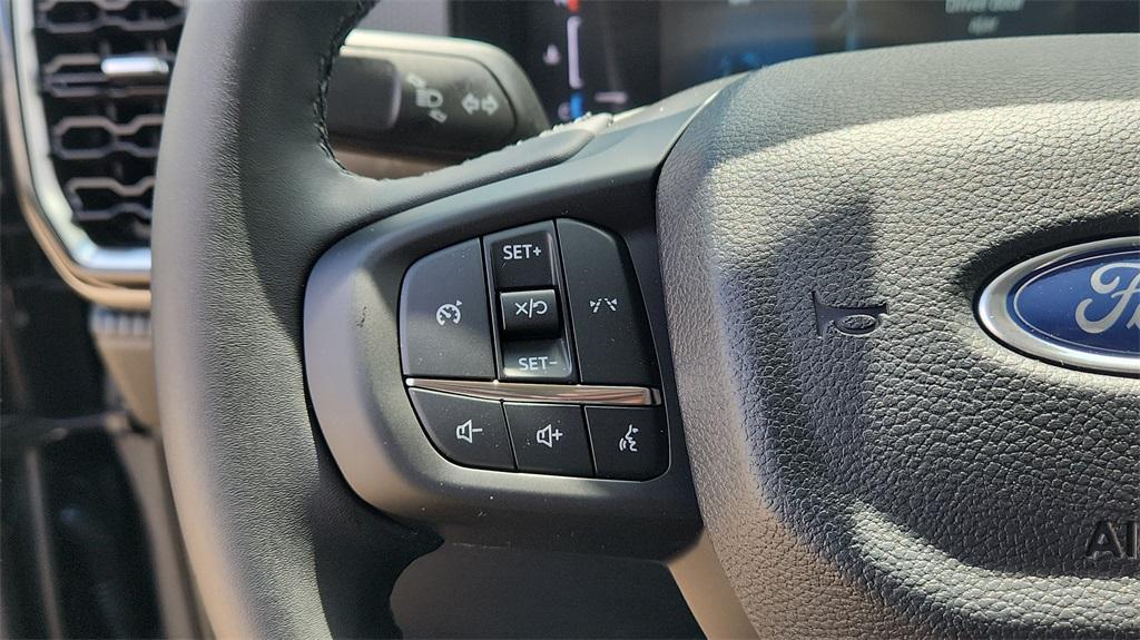 new 2025 Ford Ranger car, priced at $33,984