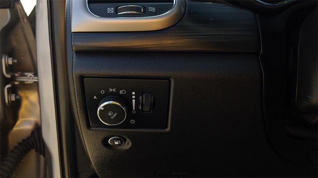 used 2020 Jeep Grand Cherokee car, priced at $16,000