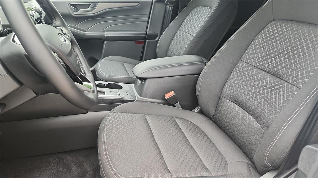 new 2025 Ford Escape car, priced at $28,499