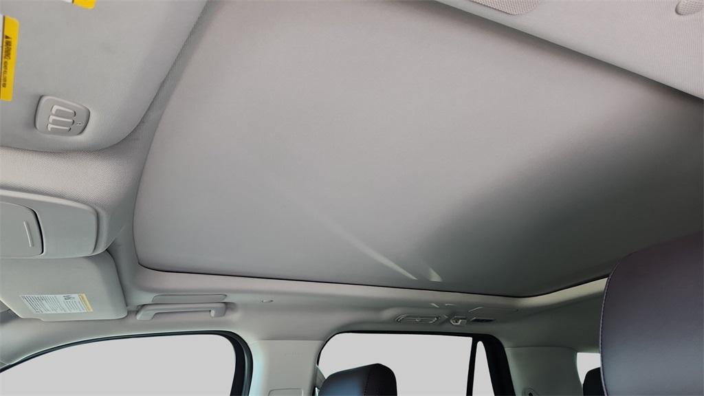 new 2025 Ford Expedition car, priced at $87,696