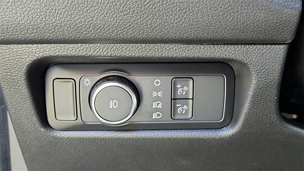 new 2025 Ford Ranger car, priced at $38,743