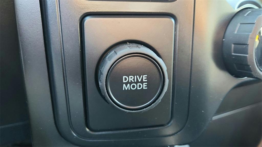 new 2025 Ford F-150 car, priced at $39,962